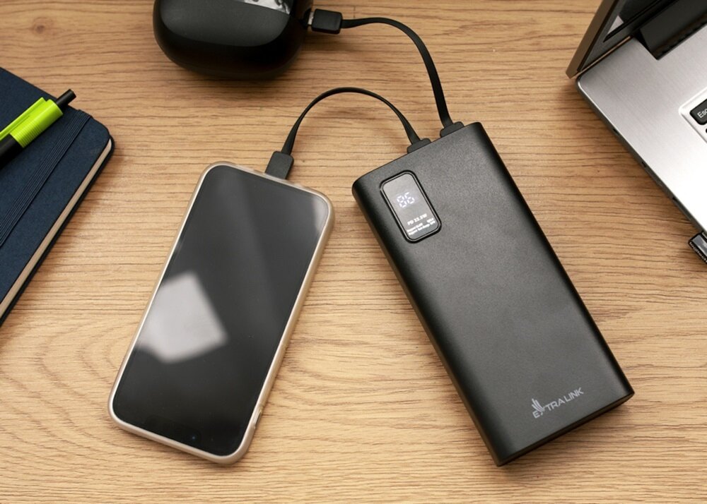 Powerbank EXTRALINK EPB-067B 10000mAh 22.5W Czarny funkcjonalny wyświetlacz, kontrola nad stanem naładowania, wbudowany wyłącznik, oszczędność energii, dłuższa żywotność