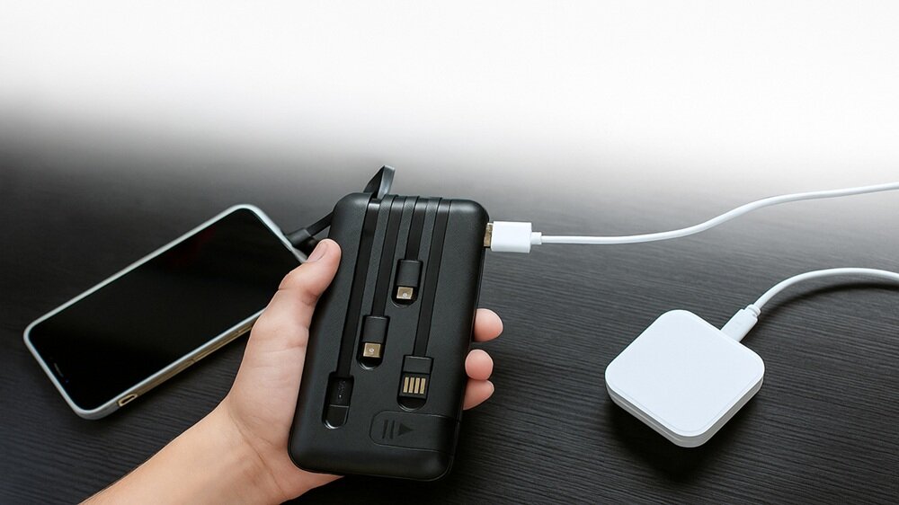 Powerbank EXTRALINK EPB-083 10000 mAh Czarny cztery porty wyjściowe, ładowanie czterech urzadzeń jednocześnie, do różnych urządzeń
