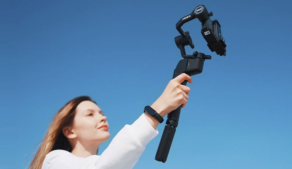 Gimbal ręczny MOZA Mini-P Max fotografia stabilizacja nagrywanie żyroskop uchwyt zasilanie ładowanie bateria tryby przyciski złącza porty kompatybilność udźwig wykonanie pojemność