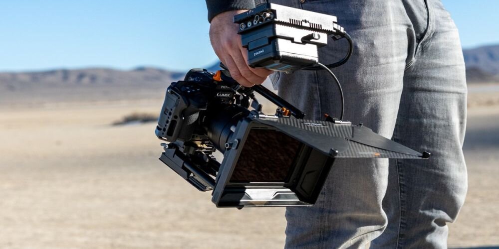 Aparat PANASONIC DC-GH6  zdjęcia obiektyw ekran wizjer ogniskowa przysłona migawka obudowa bateria zasilanie filmy nagrywanie rozdzielczość matryca rozmiar przekątna tryby iso montaż lampa światło przyciski sterowanie menu kontrast jasność balans bieli filtry cmos karta pliki format zapis seria