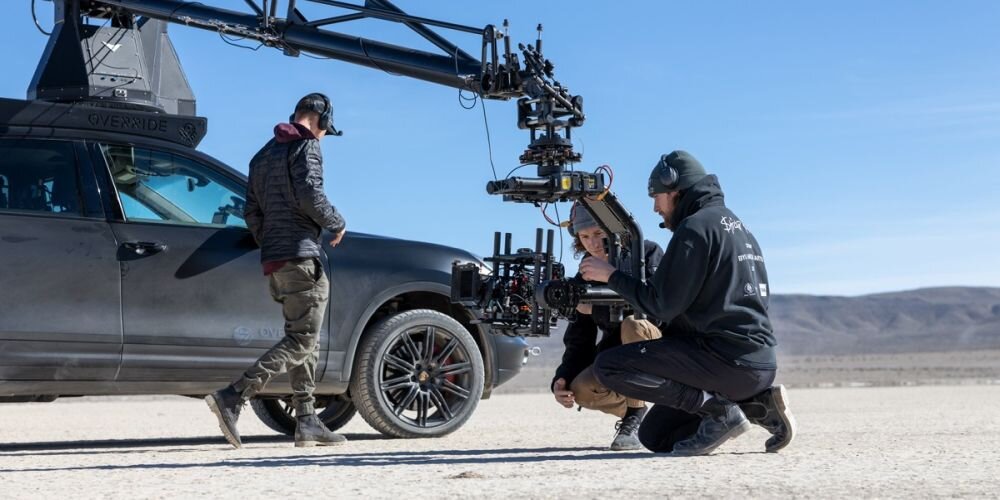 Aparat PANASONIC DC-GH6  zdjęcia obiektyw ekran wizjer ogniskowa przysłona migawka obudowa bateria zasilanie filmy nagrywanie rozdzielczość matryca rozmiar przekątna tryby iso montaż lampa światło przyciski sterowanie menu kontrast jasność balans bieli filtry cmos karta pliki format zapis seria