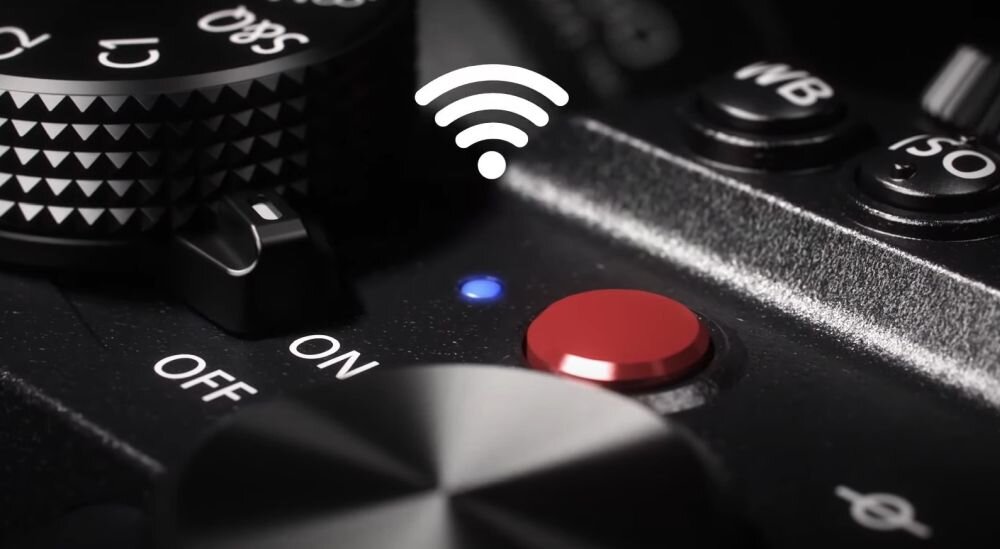 Aparat PANASONIC DC-S5  zdjęcia obiektyw ekran wizjer ogniskowa przysłona migawka obudowa bateria zasilanie filmy nagrywanie rozdzielczość matryca rozmiar przekątna tryby iso montaż lampa światło przyciski sterowanie menu kontrast jasność balans bieli filtry cmos karta pliki format zapis seria