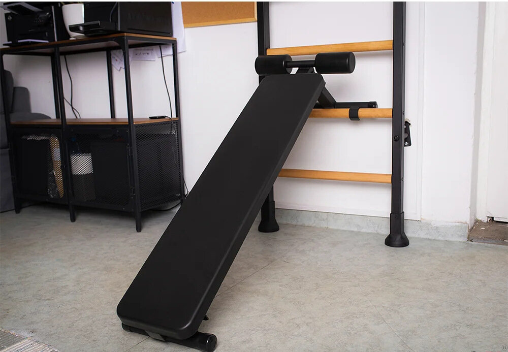 Drabinka gimnastyczna BENCHK 713B + Drążek - Poręcz – Ławka dwustronna laweczka trenongowa dodatkowe siedzisko cztery rolki pod kolana z integralnego poliuretanu