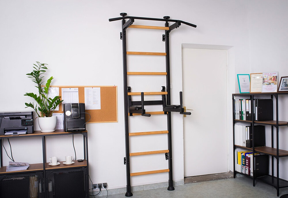 Drabinka gimnastyczna BENCHK 512 + Drążek – Poręcz profesjonalne urzadzenie do treningu szeroki zakres cwiczen stabilne elementy antyposlizgowe uchwyty 