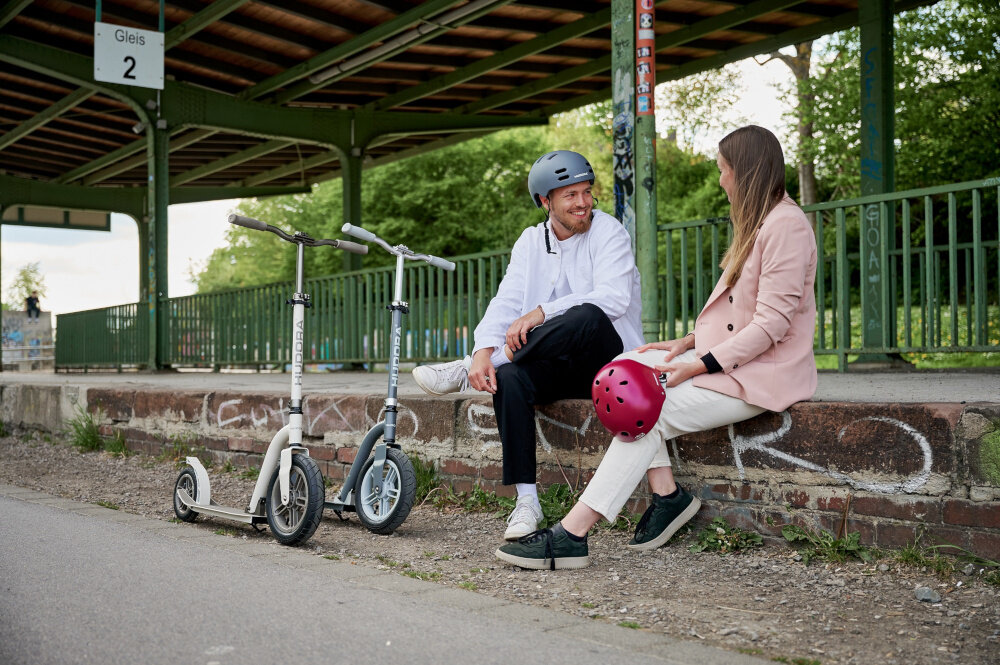 Hulajnoga HUDORA BigWheel Air all paths 280 Biały skladna stopka wytrzymala nozka w centralnym punkcie ciezkosci