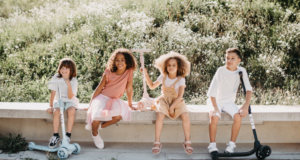 HULAJNOGA 3-KOŁOWA BIRDIE GLOW swiecace kolka