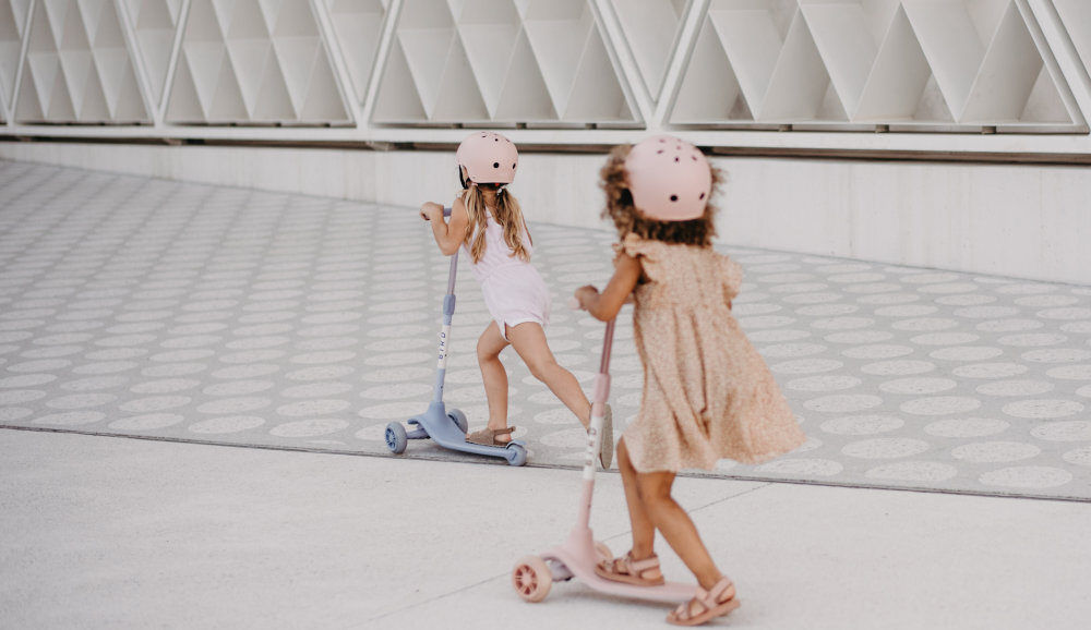 HULAJNOGA 3-KOŁOWA BIRDIE GLOW blyakwiczny hamulec