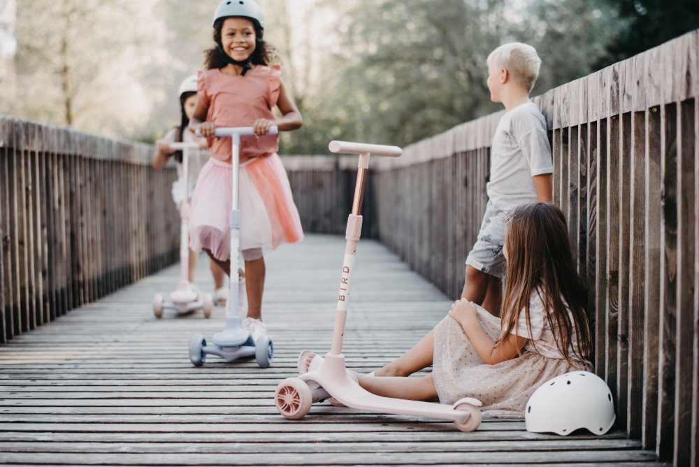 HULAJNOGA 3-KOŁOWA BIRDIE GLOW dopasuj kierownice do wzrostu