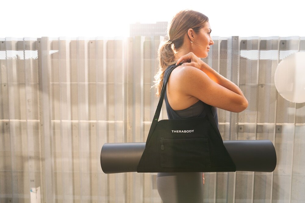 Mata do jogi THERABODY Theragun miękka, wygodna, bezpieczna