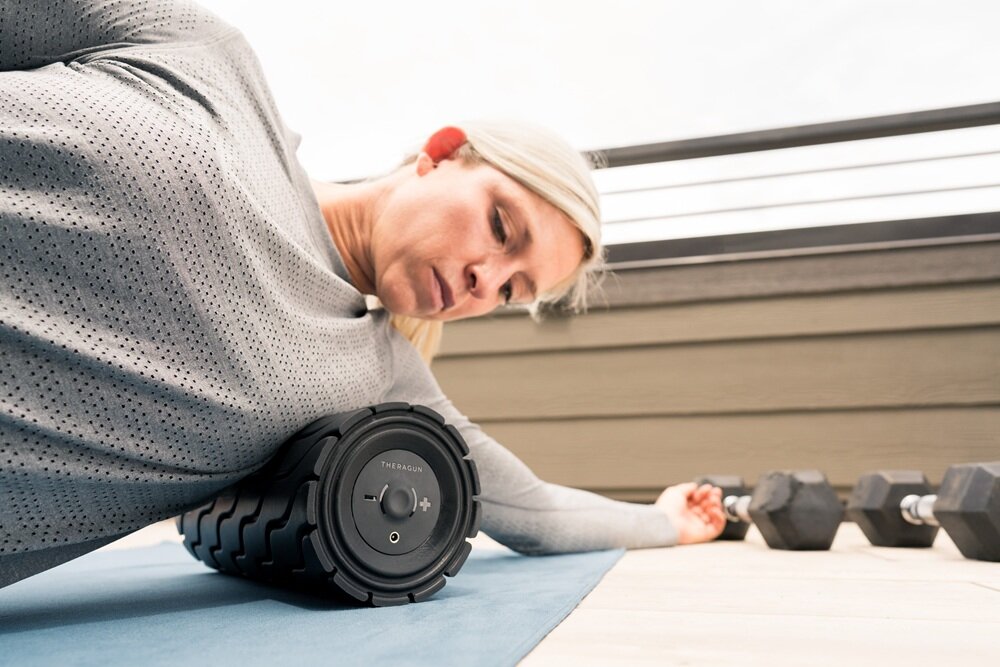 Roller THERABODY Theragun 12 Czarny poprawa krążenia, rozgrzewka, proces regeneracyjny