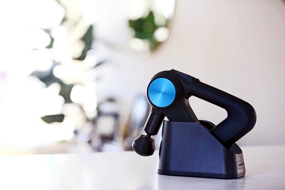 Ładowarka THERABODY Pro Wireless Charging Stand kv początek opisu