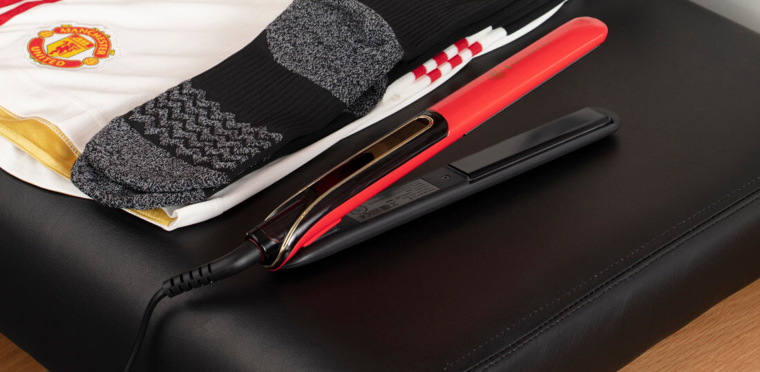 Prostownica REMINGTON Manchester United S6755 Ceramika Black Titanium proste wlosy prostowanie loki krecenie ceramika Black Titanium