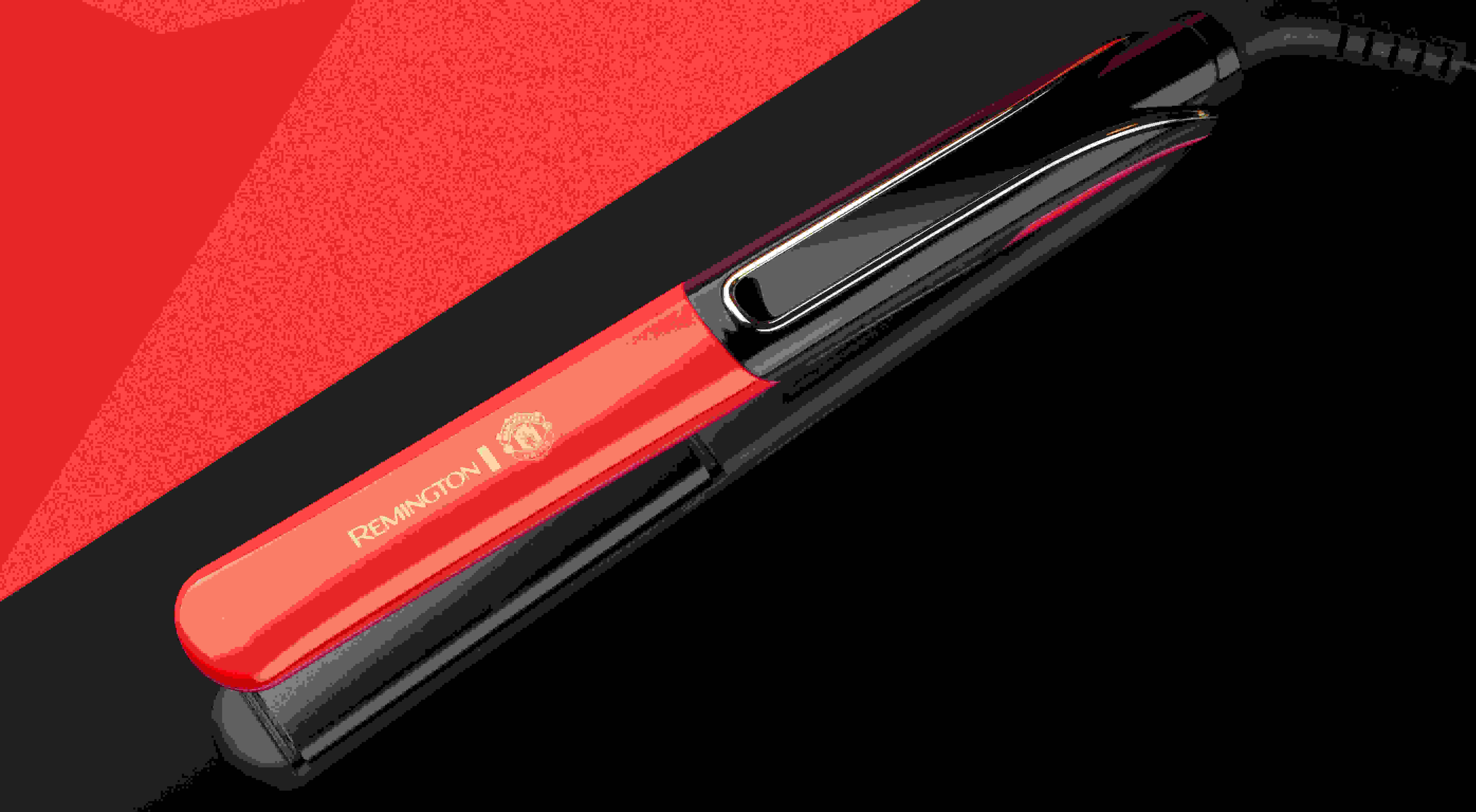 Prostownica REMINGTON Manchester United S6755 Regulacja temperatury >od 150°C do 230°C funkcja blokady temperatury funkcja podwyzszenia temperatury