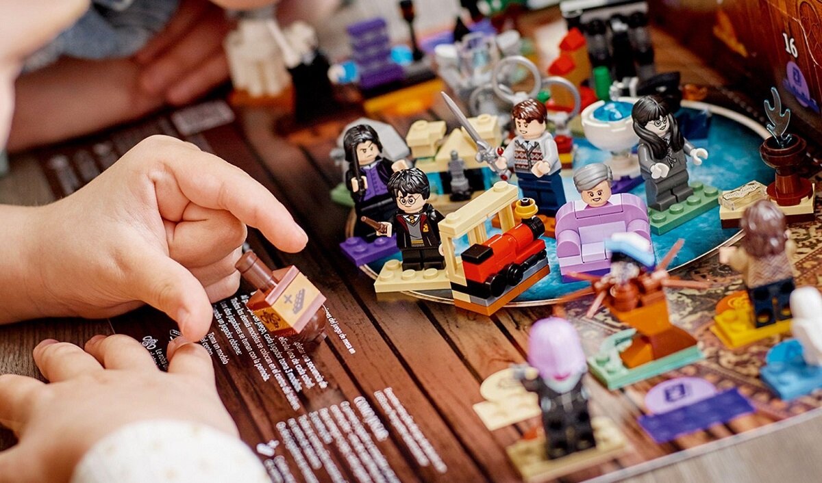 LEGO Harry Potter Kalendarz adwentowy 76404 Od lat dla Was