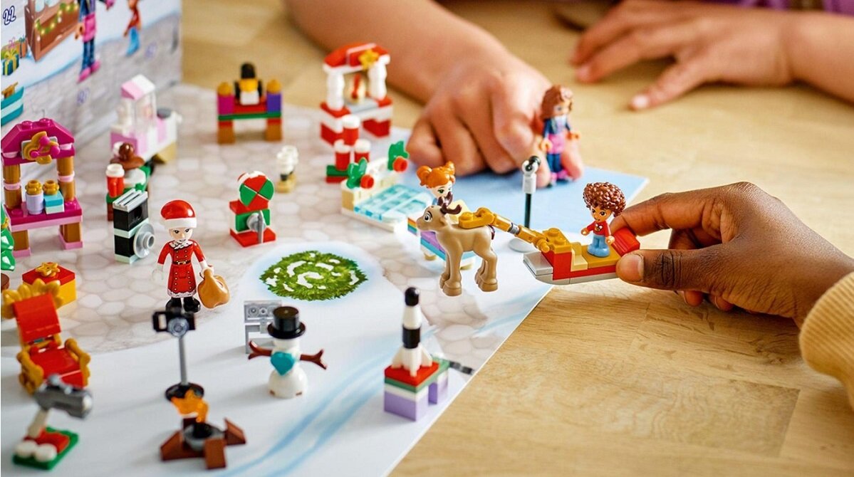 LEGO Friends Kalendarz adwentowy 41706 Masa zabawy dla najmłodszych