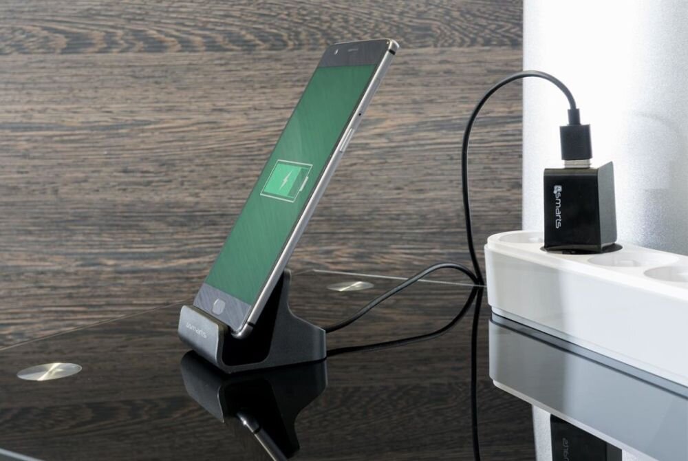 4SMARTS VoltDock - ładujący się telefon w stojaku