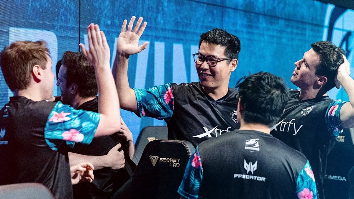 mysz XTRFY MZ1 Ultra lekka kultowa Kształt precyzja szybkość design