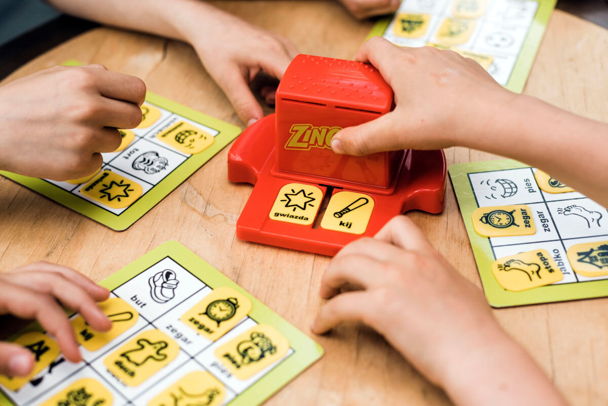 Gra logiczna RAVENSBURGER Zingo! 764945 rozwój koncentracji budowanie skojarzeń słownictwo
