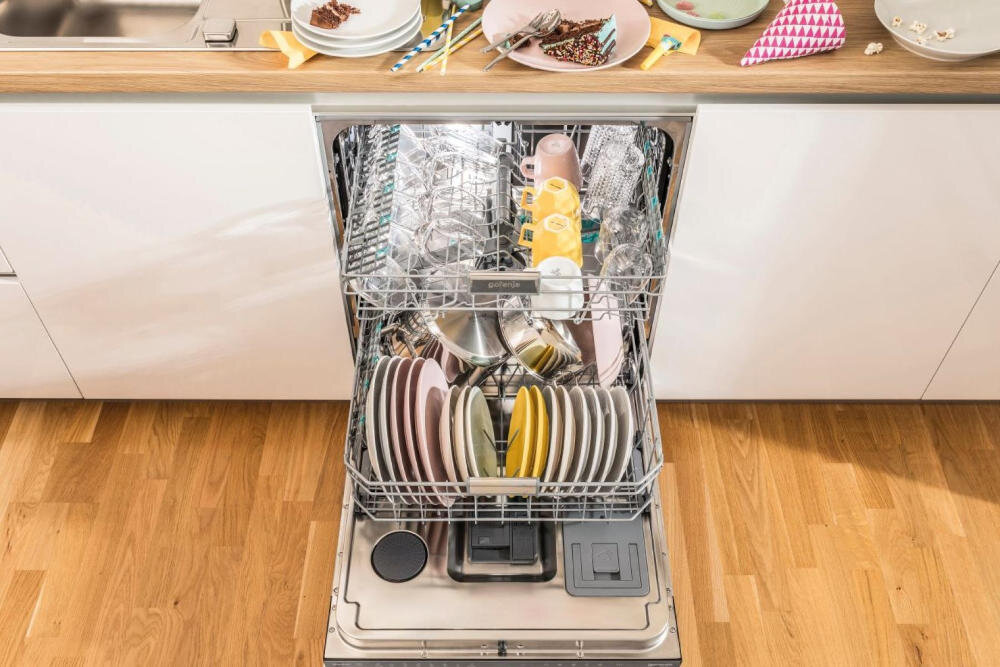 GORENJE naczynia zmywarka resztki technologia czujniki zmywanie woda energia