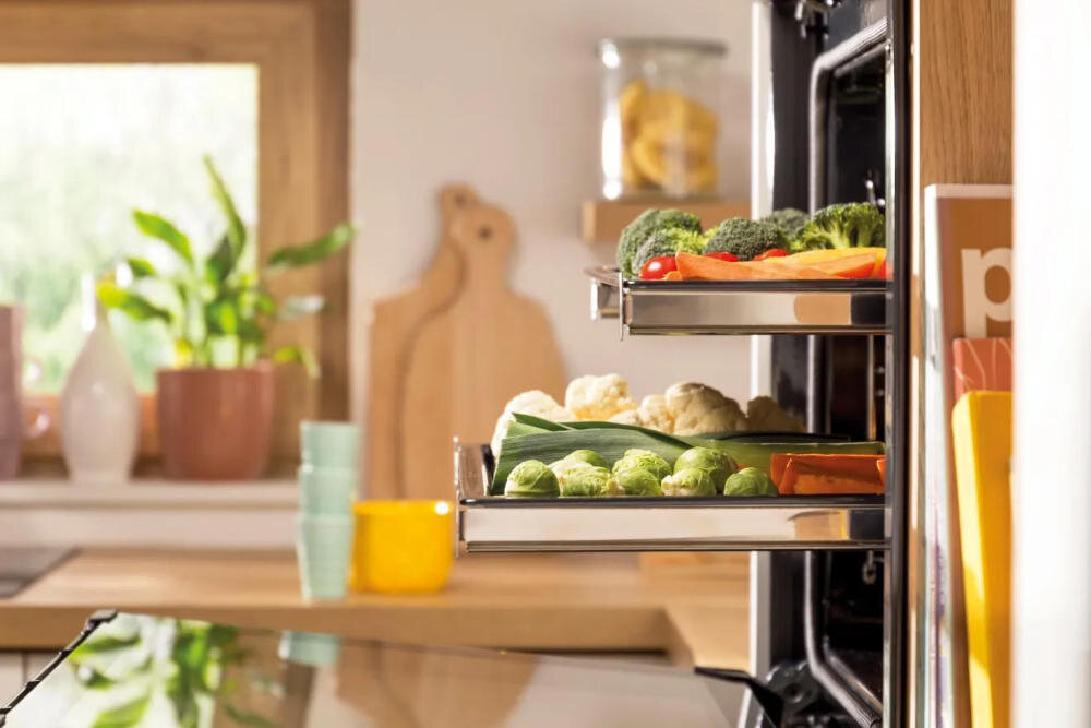 GORENJE BOS6737SYB piekarnik prowadnice teleskopowe pieczenie łatwa bezpieczna obsługa blacha