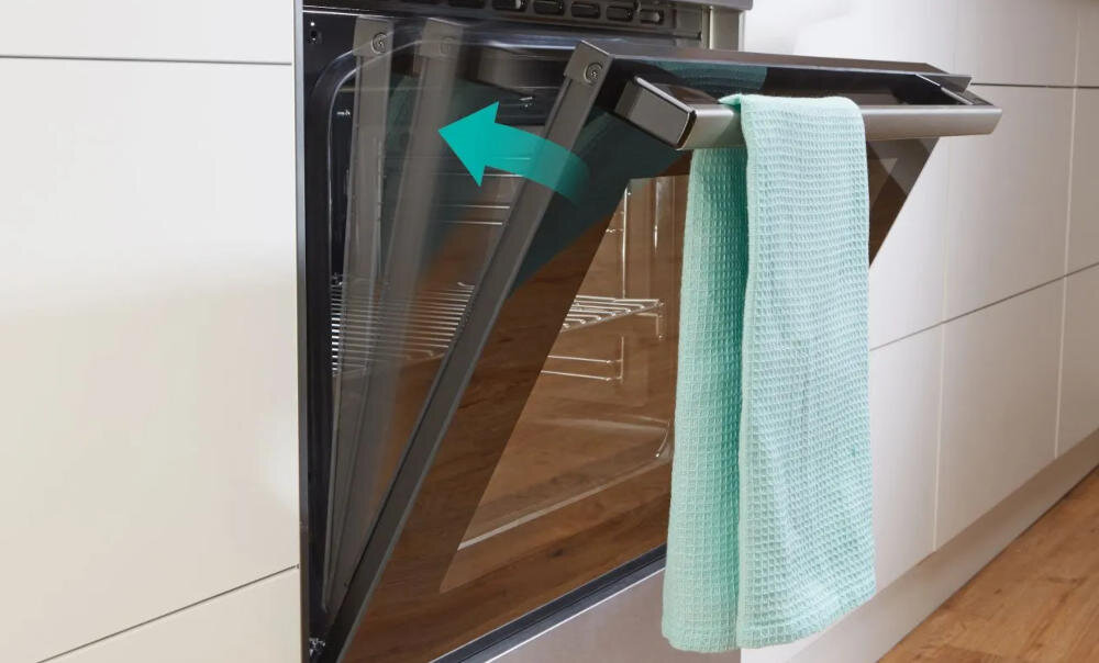 GORENJE GEIT5C61XPG zamykanie drzwi piekarnik