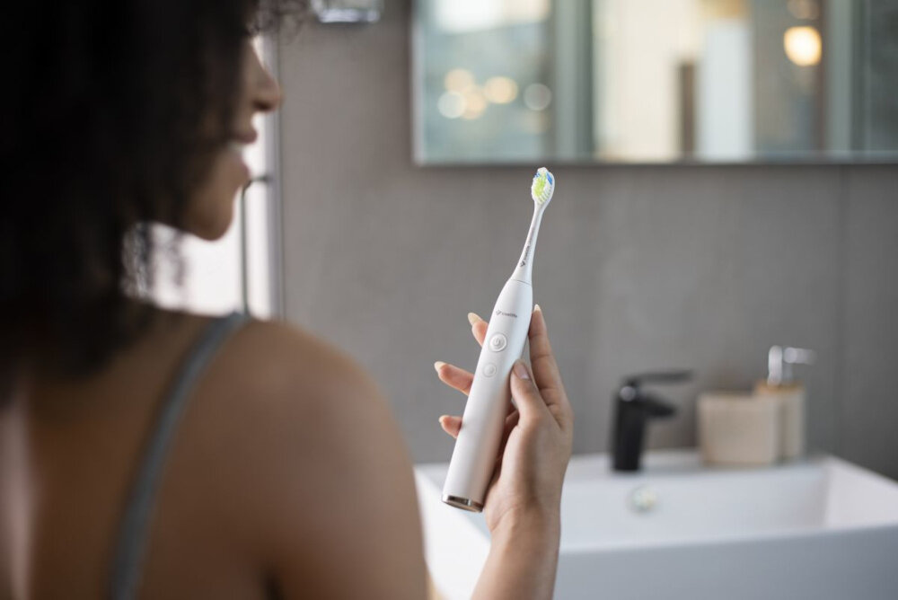 Szczoteczka soniczna TRUELIFE SonicBrush GL Cztery tryby czyszczenia zdrowe dziasla bialy usmiech