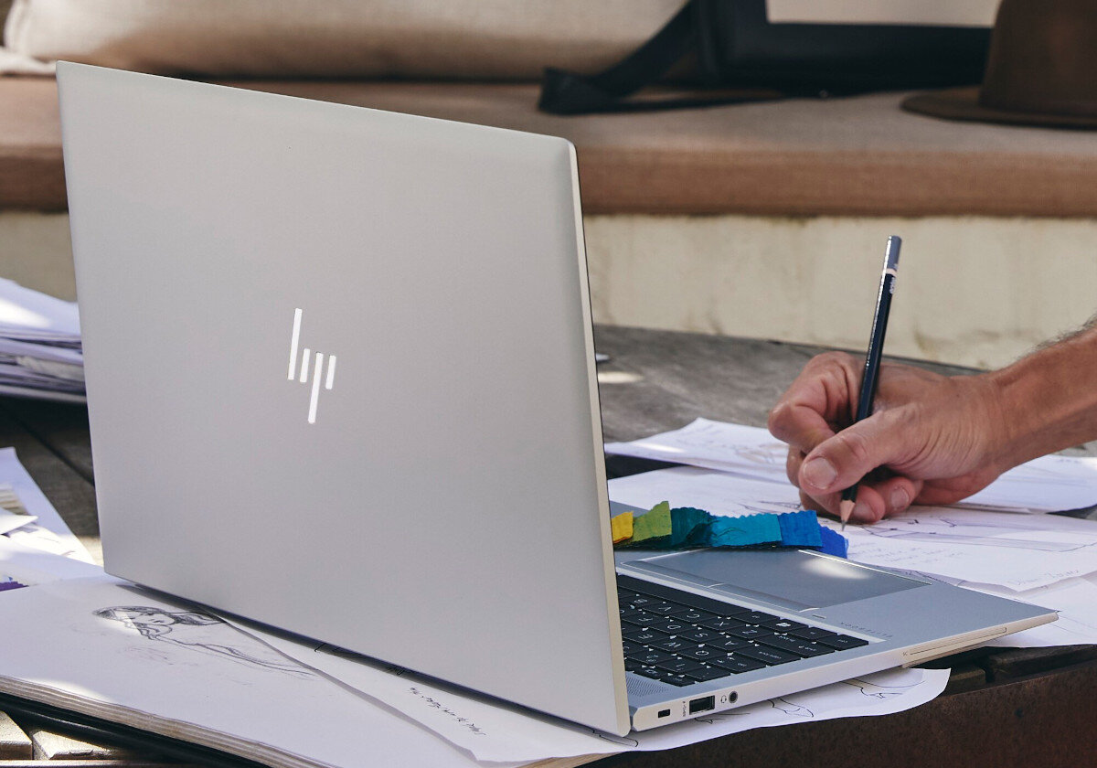 HP EliteBook 850 G8 uniwersalny rozmiar
