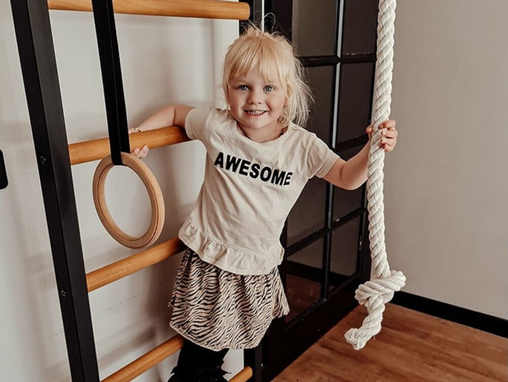 Drabinka gimnastyczna BENCHK 222B + Drążek – Akcesoria 8 bukowych szczebelkow dwie warstwy oleju organicznego na bazie oleju lnianego obciazenie do 150 kg wysokosc 230 cm szerokosc 67 cm