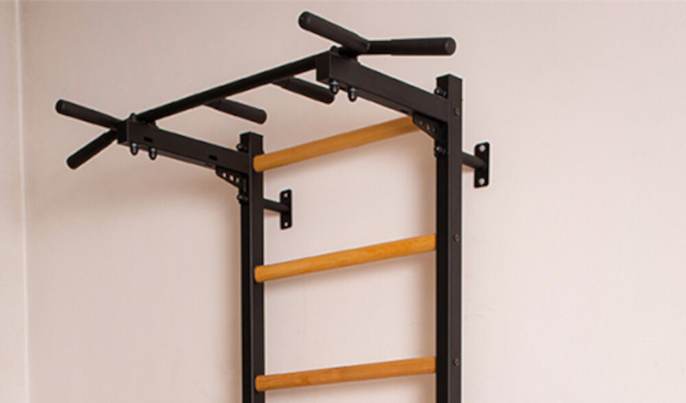 Drabinka gimnastyczna BENCHK 222B + Drążek – Akcesoria drazek do podciagania solidna konstrukcja niezawodnosc 4 ergonomicznie zaprojektowane uchwyty antposlizgowa powloka