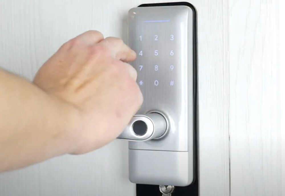 Klamka EURA ELH-02H4 Bluetooth dotykowy szyfrator czytnik kluczy zblizeniowych modul Bluetooth