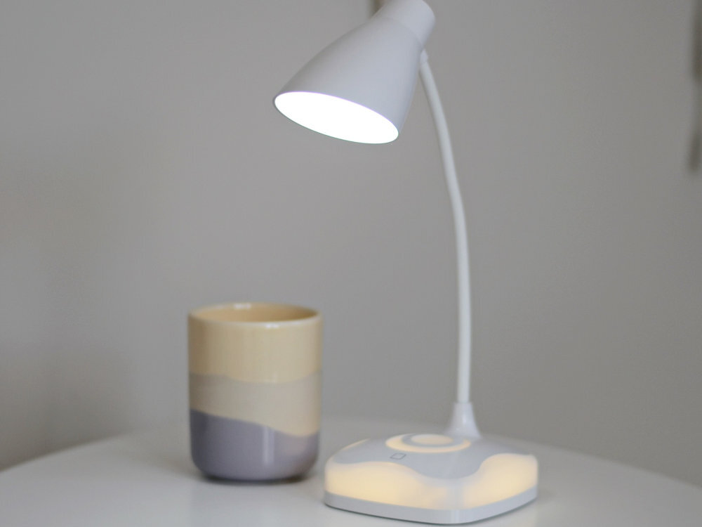 Lampka biurkowa ACTIVEJET Classic Plus regulacja akumulator pojemność bezprzewodowa