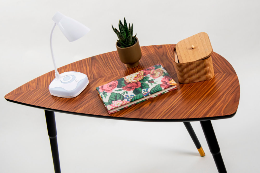 Lampka biurkowa ACTIVEJET Classic Plus energooszczędność LED