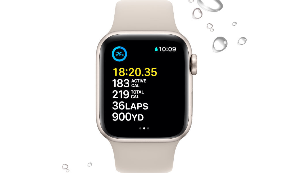 APPLE Watch SE Likes to splash around in the water