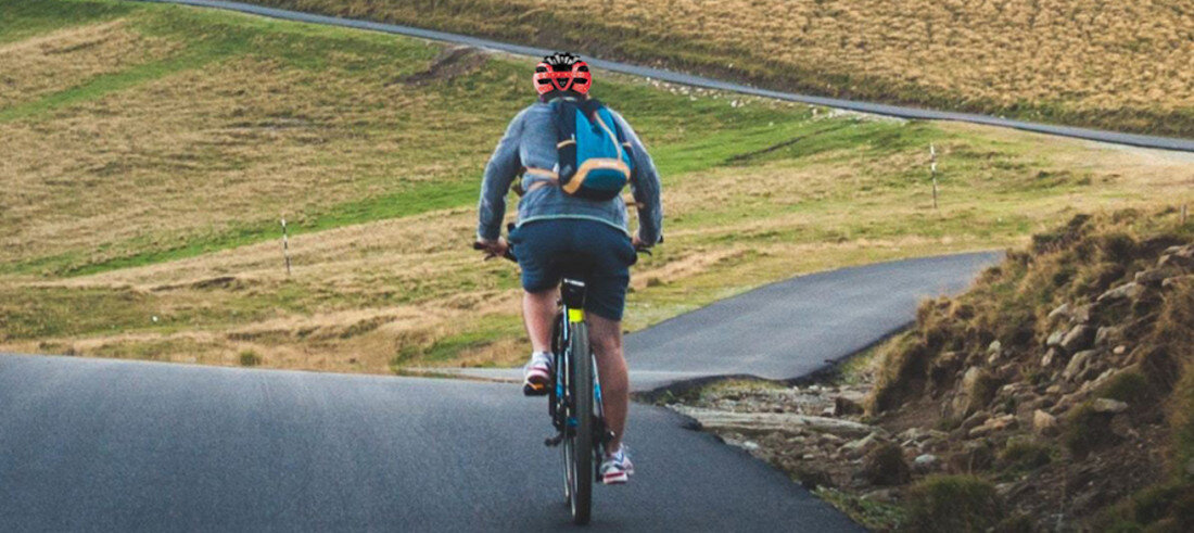 Kask rowerowy LIVALL MT1 Neo Czerwony MTB z lampką (rozmiar M) Czujnik upadku i alert SOS Wbudowany czujnik upadku uruchamia alert SOS i wysyła powiadomienie 