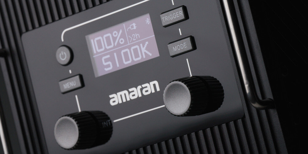Lampa LED AMARAN F22x zewnętrzny kontroler Control Box, wyświetlacz OLED, przyciski, pokrętła, płyta szybkiego montażu, uchwyt Lighting Clamp, zasilacz, kabel zasilający