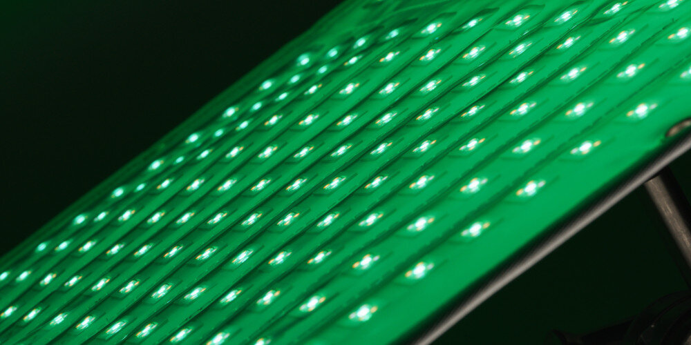 Lampa LED AMARAN F22c rgbww, paleta barw HSI, regulacja intensywności, odcienia i saturacji