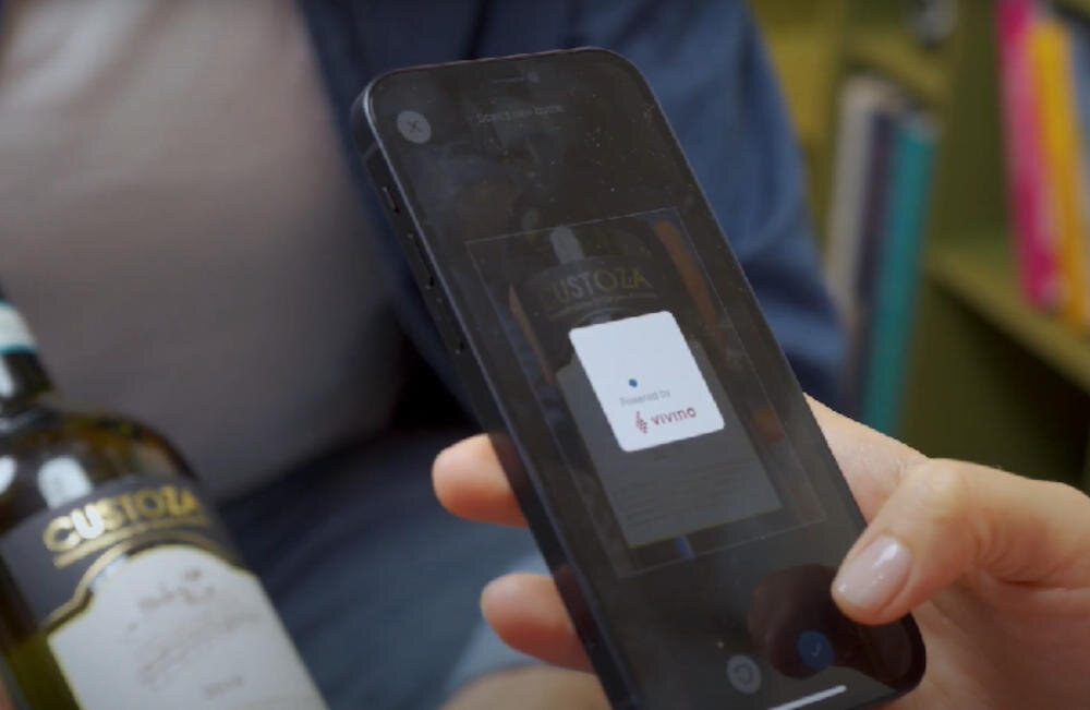 CANDY DiVino CCVB 15/1 aplikacja hOn vivino korzyści chłodziarka skanowanie etykieta wino informacje winnica winogrona rok produkcja potrawy