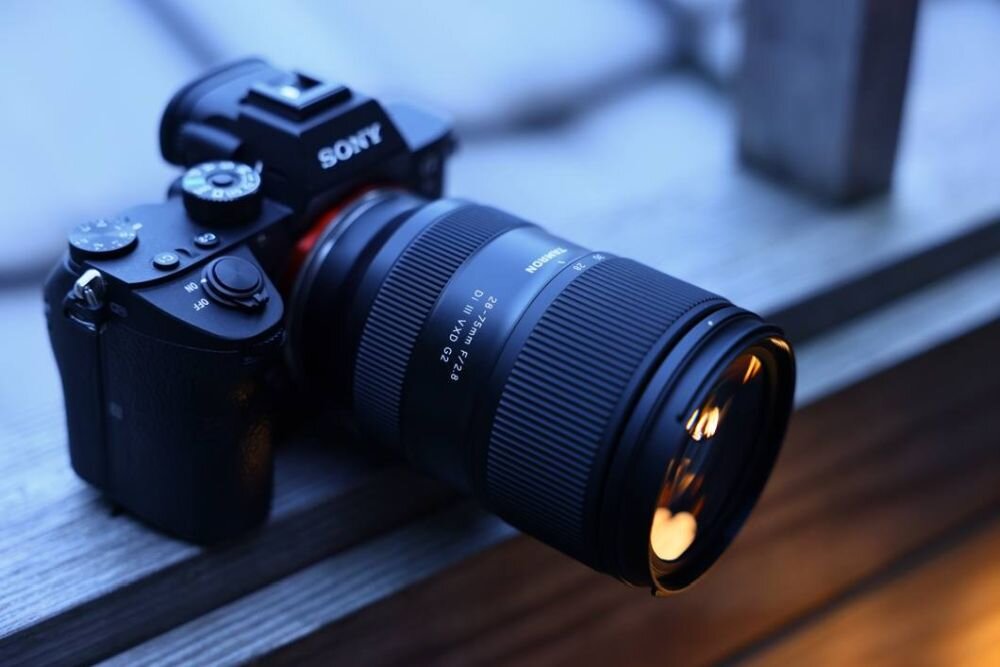 Obiektyw TAMRON 28-75mm F-2.8 DI III VXD G2 Sony FE ogniskowa przysłona ostrość pierścienie optyka soczewki powłoki montaż bagnet światło jasność zoom filtry waga