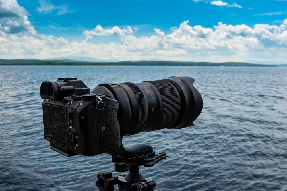 Obiektyw TAMRON 50-400mm f-4.5-6.3 Di III VC VXD Sony E ogniskowa przysłona ostrość pierścienie optyka soczewki powłoki montaż bagnet światło jasność zoom filtry waga