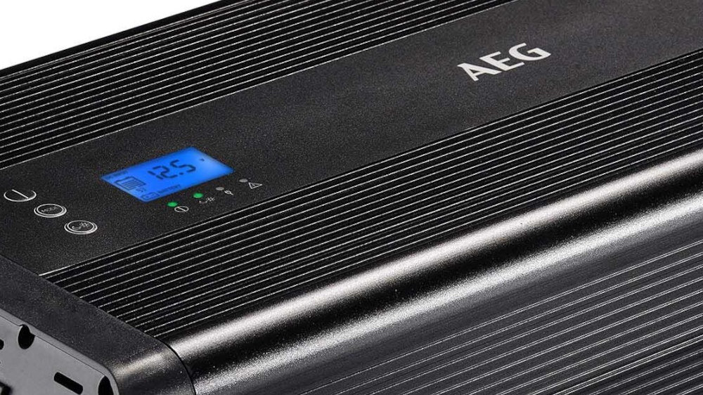 Przetwornica AEG 10063 12V/230V - ratunek w podróży