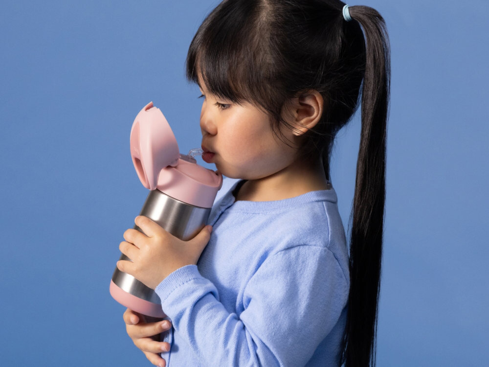 Bidon termiczny B.BOX BB00449 Różowo-szary wygląd design prezentacja wizualizacja Nawodnienie zawsze pod ręką