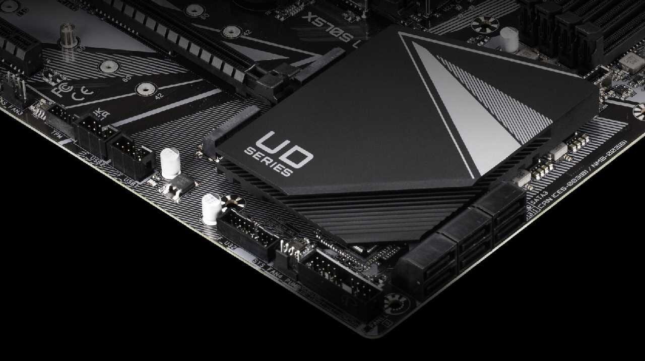 Płyta główna GIGABYTE X570S UD - Płyta główna 