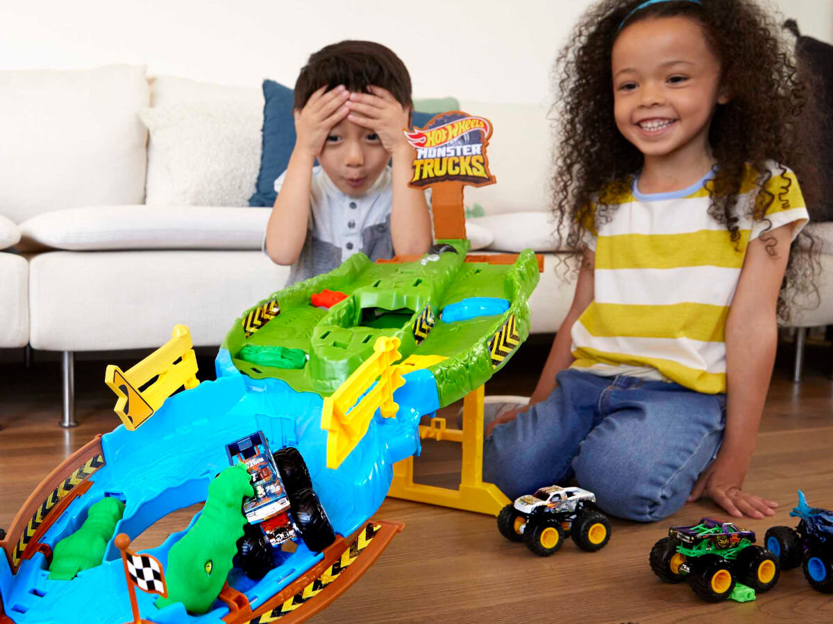 Tor Hot Wheels Turniej tytanów HGV12 Hwmt bohaterowie znajome pojazdy kolekcjonerskie dla kolekcjonerów do kolekcjonowania do zbierania