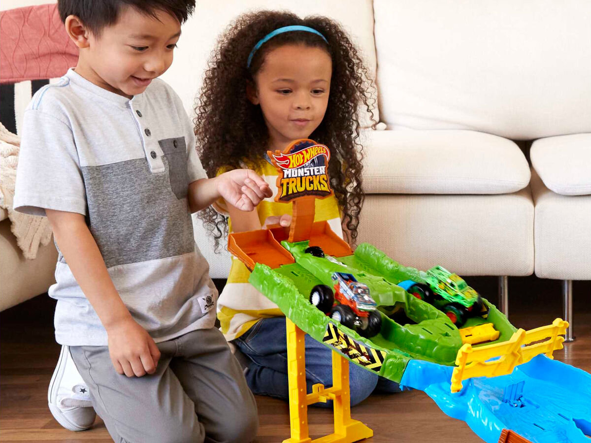 Tor Hot Wheels Turniej tytanów HGV12 prezent dla dzieci w wieku 3 4 5 6 7 8 9 lat zabawki dla chłopców chłopięce zabawki dziewczynki urodziny święta Boże Narodzenie Gwiazdka prezent podarunek upominek
