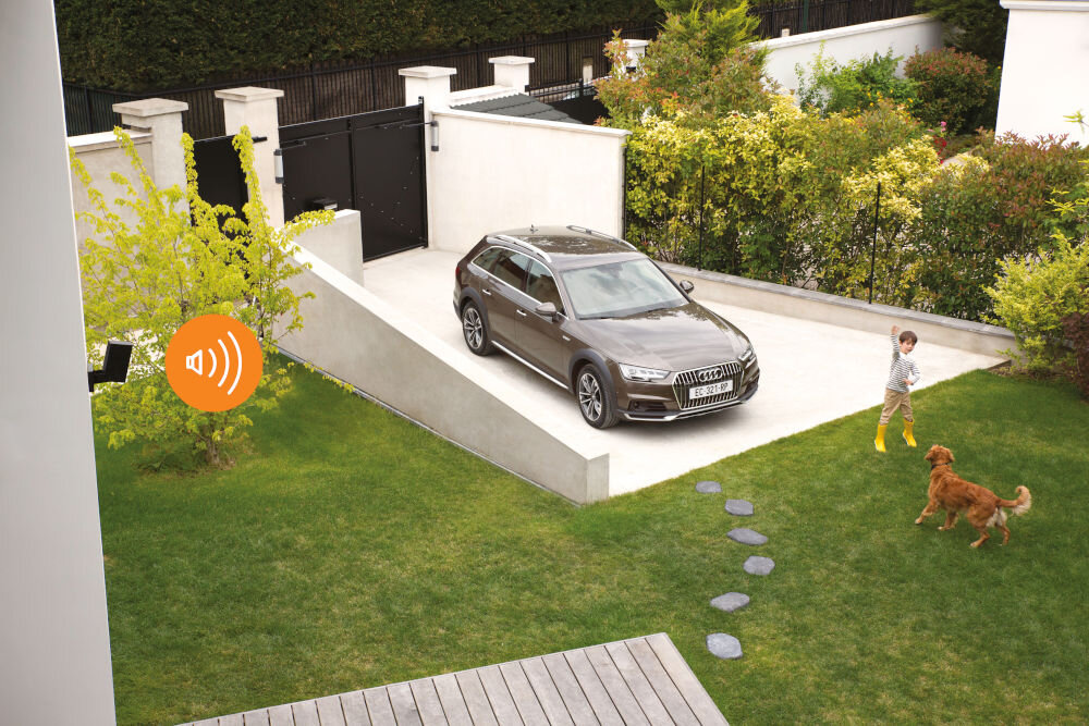 Kamera monitorująca NETATMO z syreną Smart outdoor camera możliwość stałej obserwacji rejestrowanie wyraźnych obrazów na odległość do 20 metrów wbudowana podczerwień oglądać otoczenie nocą