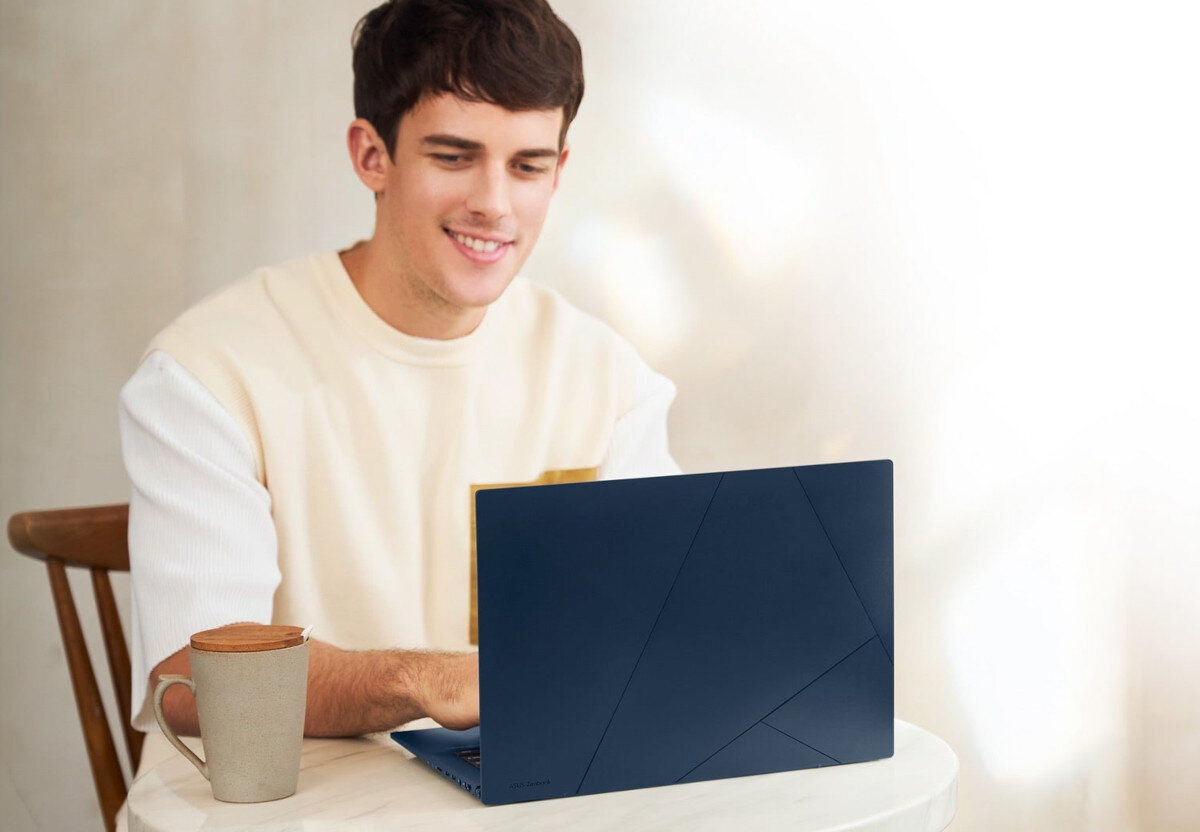 Laptop ASUS ZenBook UX3402ZA-KP374W pelna funkcjonalnosc oraz swietne wykonanie