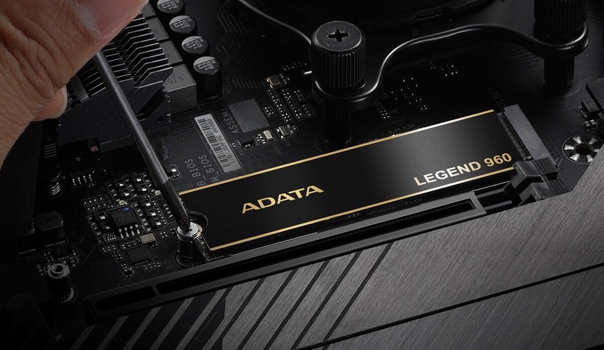Dysk ADATA Legend 960 Wymiary waga kolor pojemność niezawodność trwałość prędkość odczytu prędkość zapisu