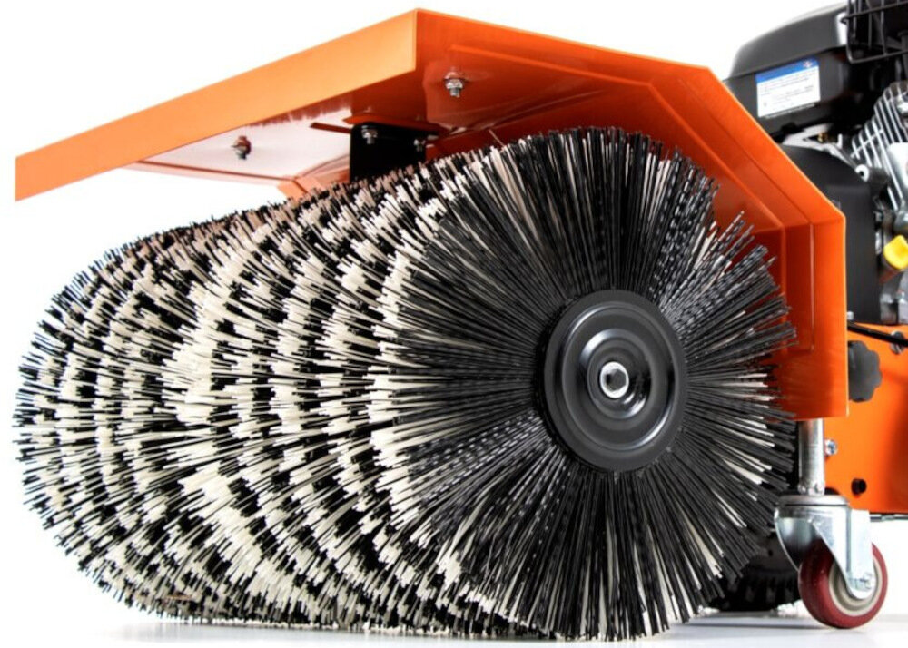 Zamiatarka spalinowa HANDY WZ60BS 3-stopniowa regulacja wysokosci zamiatania w zakresie -15°, 0°, +15° nylonowa szczotka szerokosc robocza 60 cm predkosc 1,8-4,8 km/h