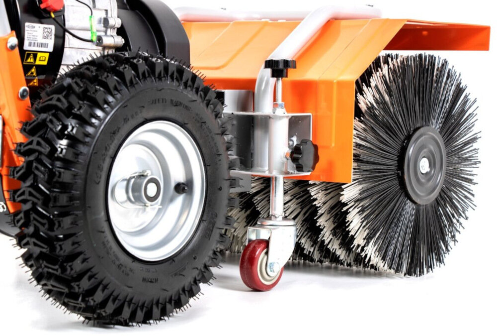 Zamiatarka spalinowa HANDY WZ60BS 2 duze kola srednica 33 cm 5 biegow do przodu 2 biegi do tylu