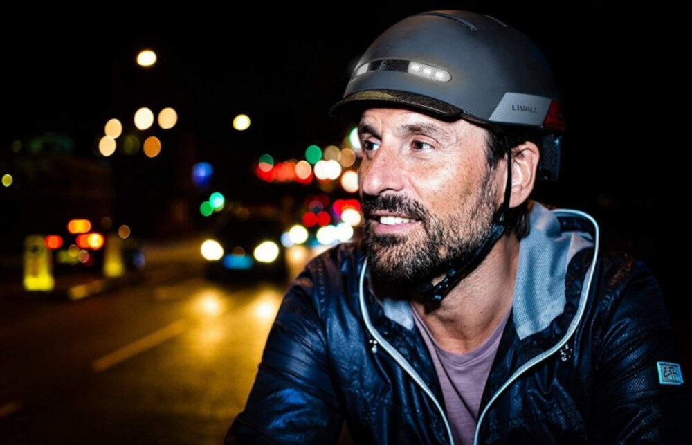 Kask LIVALL BH51M Neo Szary z lampką (rozmiar M) Łączność Bluetooth zestaw głośnomówiący z głośnikami stereo 2 × 0,5 W i mikrofonem rozmowy, słuchanie muzyki i korzystanie z nawigacji  Zasięg do 10 m 